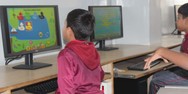 Computer Lab 4 - Daffodils English School